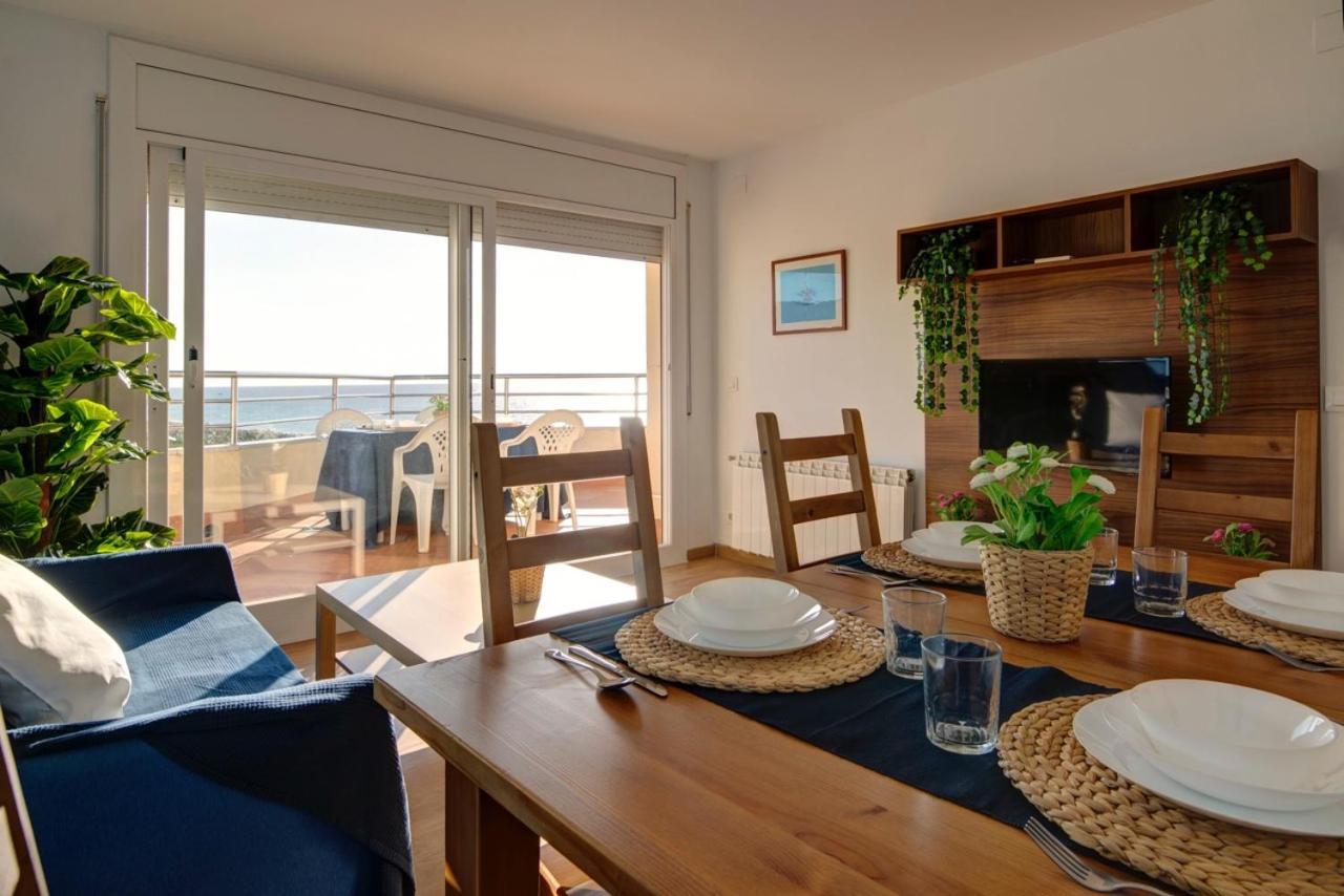 Apartamentos Bon Repos Santa Susanna Bagian luar foto
