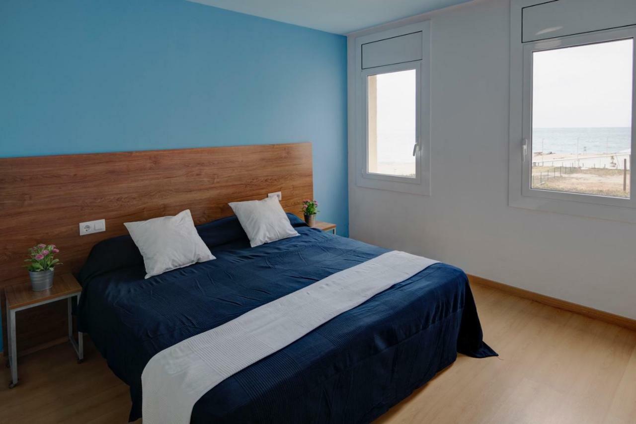 Apartamentos Bon Repos Santa Susanna Bagian luar foto